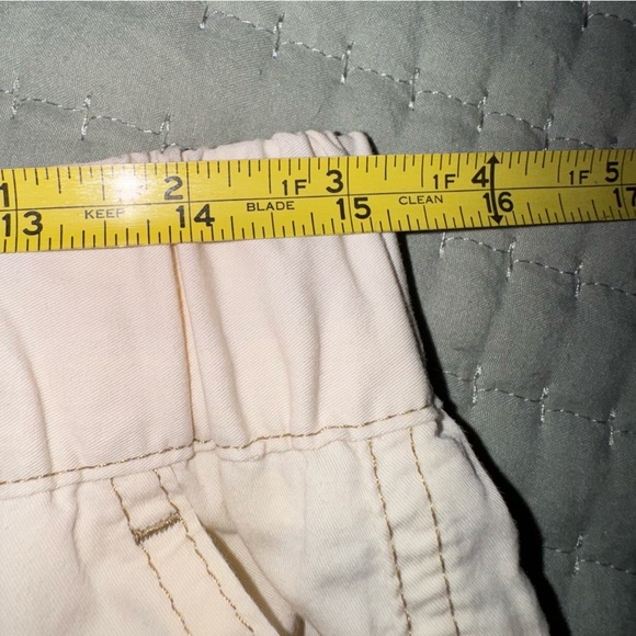 Zara Beige/Cream Big Pocket wide leg Cargo Pants. Size Medium. VVGUC. - Picture 7 of 16